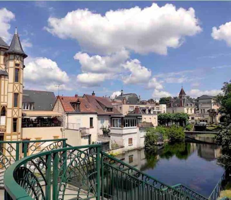 Charmant Studio Vierzon Bagian luar foto