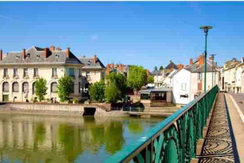 Charmant Studio Vierzon Bagian luar foto
